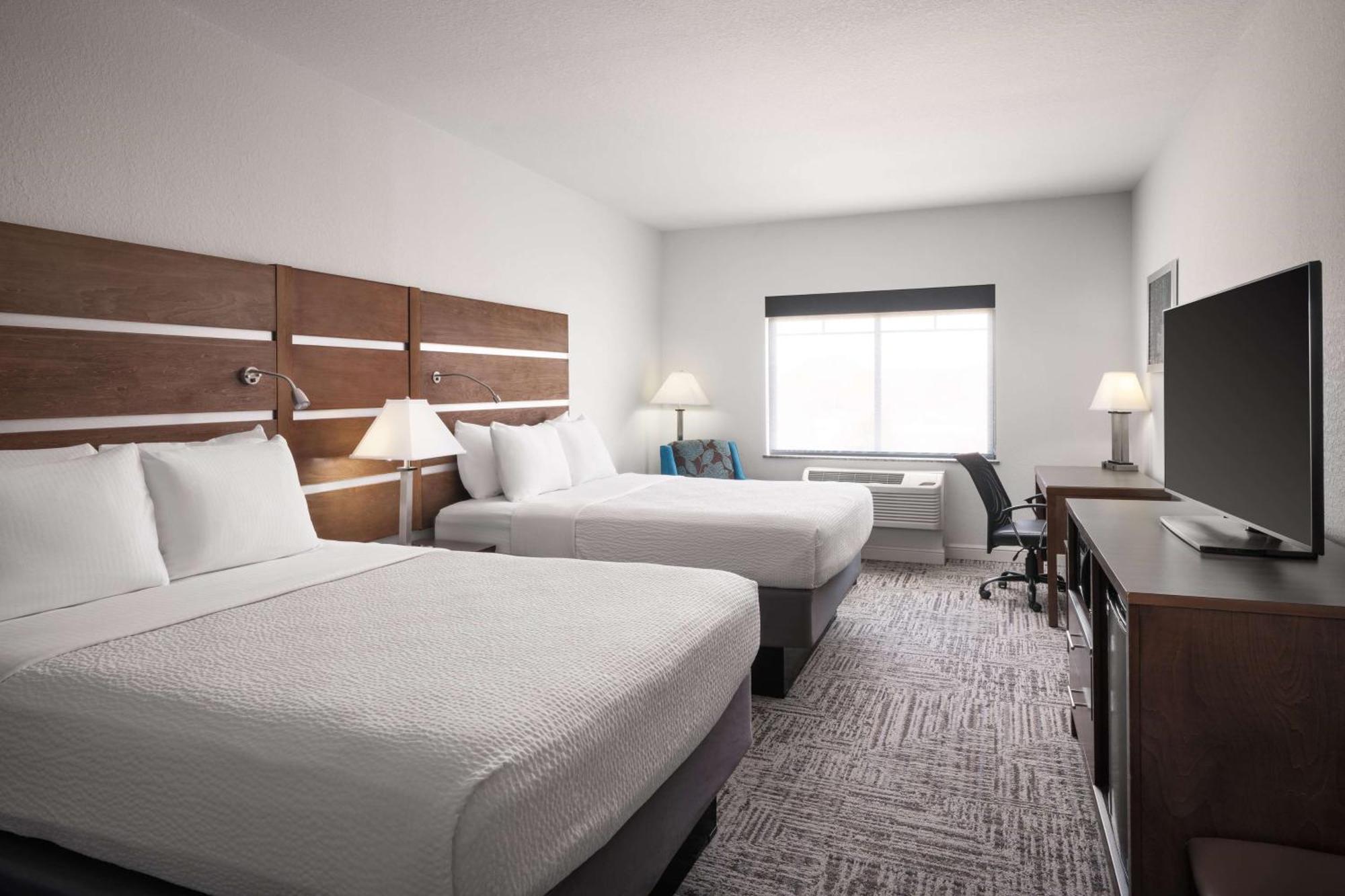 Best Western Plus College Station Inn & Suites Exterior photo